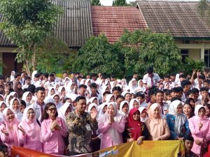 f7e7528e-9a0a-43f2-953e-868a667e7a3d